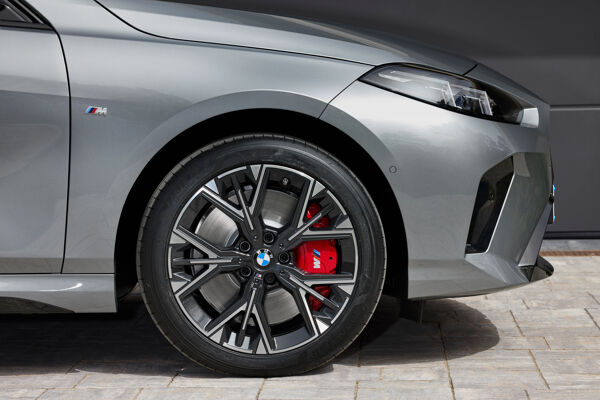 P90550861_highRes_the-all-new-bmw-1-se.jpg