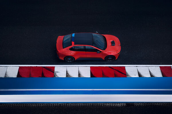 DI26_000416153_V2_O_sRGB_BMW-M-Concept-NEUE-KLASSE---Launch-Campaign.jpg