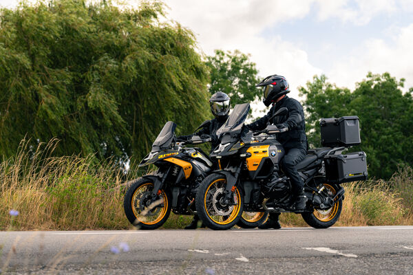 mbjp_bmw_r1300_gs_adventure_aurum-edition_samen_2