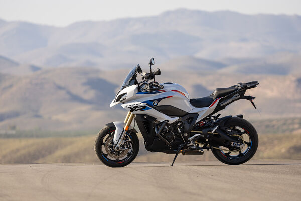 P90527497_highRes_the-new-bmw-s-1000-x (1)
