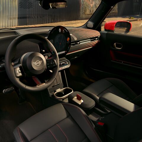 P90575163_highRes_mini-john-cooper-wor.jpg