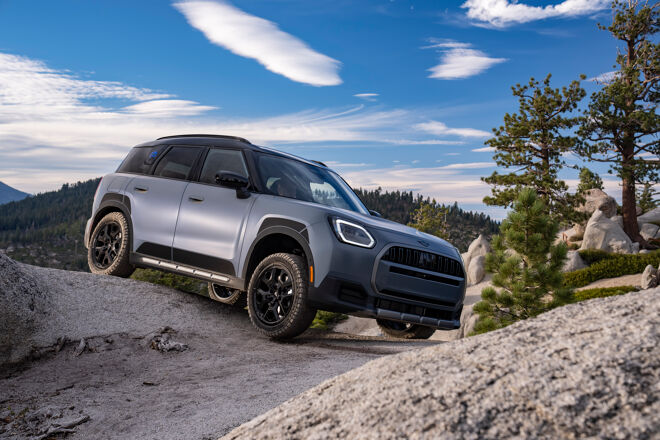 P90659534_highRes_mini-countryman-s-al.jpg