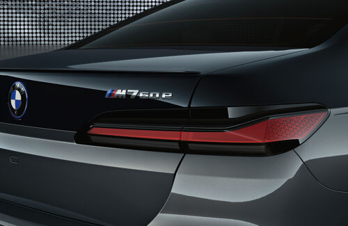 P90458832_highRes_the-new-bmw-m760e-xd.jpg