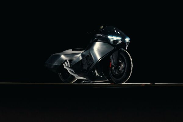 DI26_000408158_V1_C_Original-(jpg,-CMYK)_sRGB_BMW-Motorrad-Vision-K18