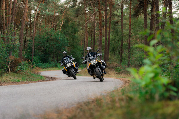 mbjp_bmw_r1300_gs_adventure_aurum-edition_samen_35