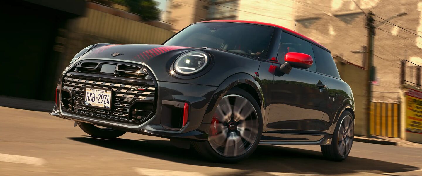 mini-F66-JCW-family-wide.webp