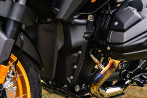 mbjp_bmw_r1300_gs_aurum-edition_19