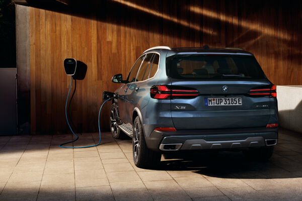 X5 PHEV.jpg