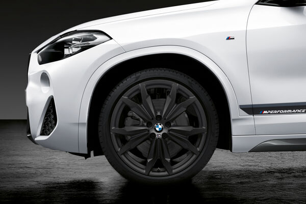 P90295142_highRes_the-new-bmw-x2-with-.jpg