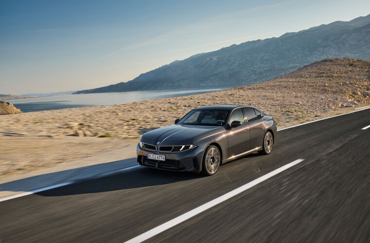 P90657728_highRes_the-new-bmw-320-exte.jpg