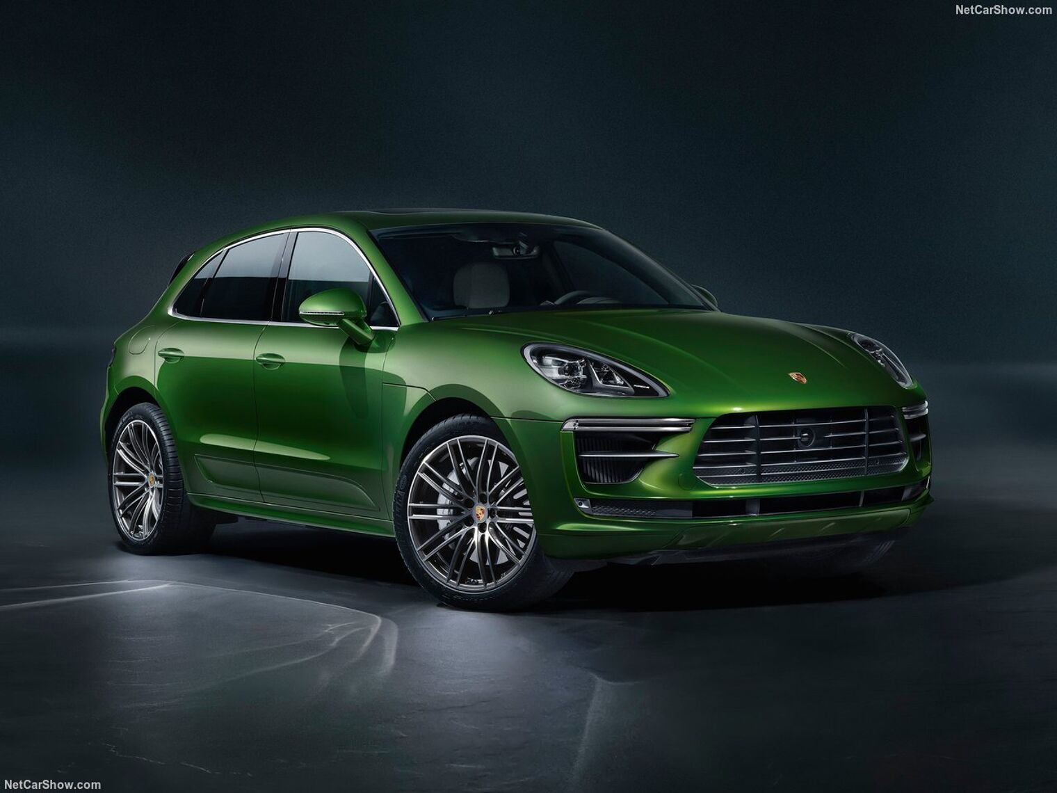 Porsche-Macan_Turbo-2019-1280-c4