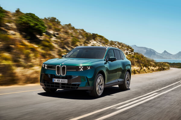 P90646134_highRes_bmw-x5-40-xdrive-06-small.jpg