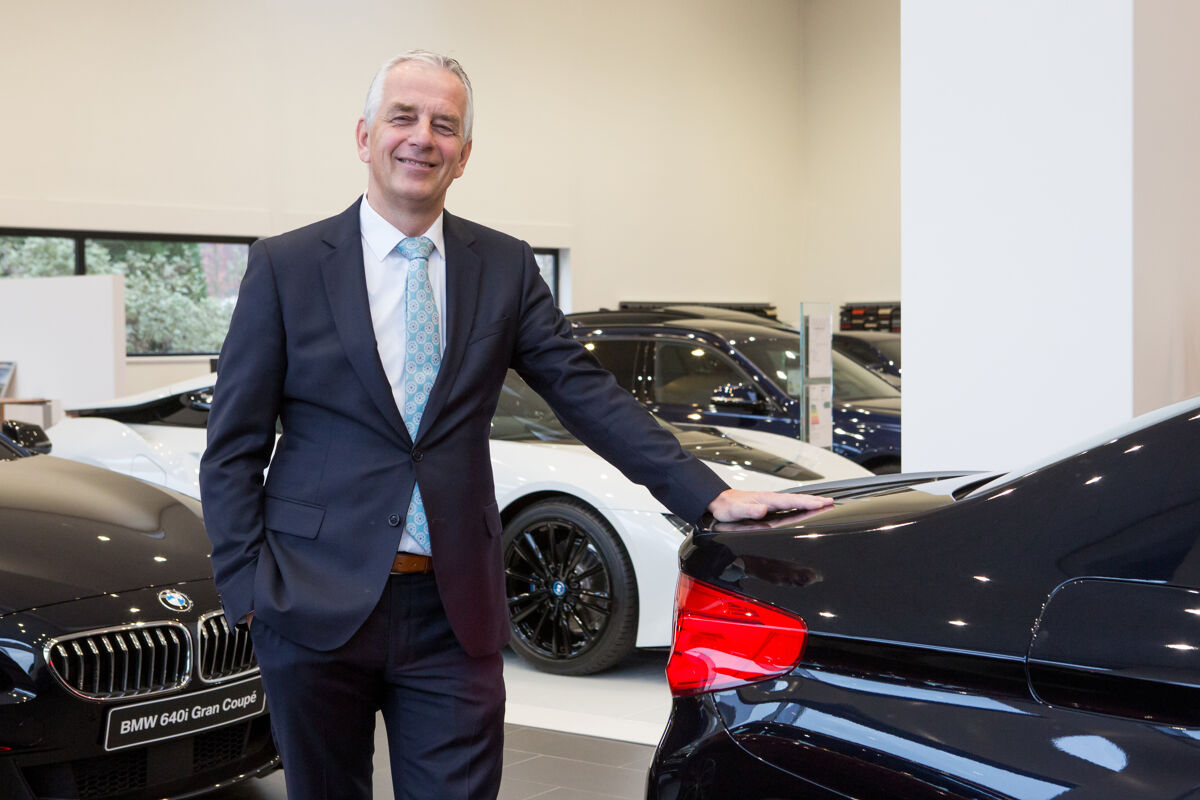 Van Hooff BMW | Ons Team & Contact