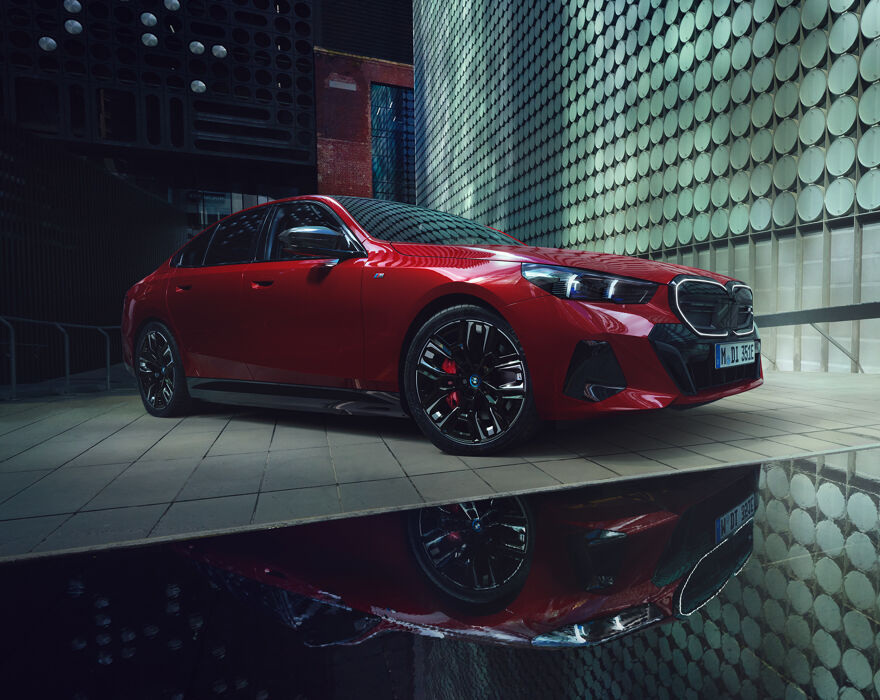 Van Hooff • Dé Officiële BMW Dealer van Brabant