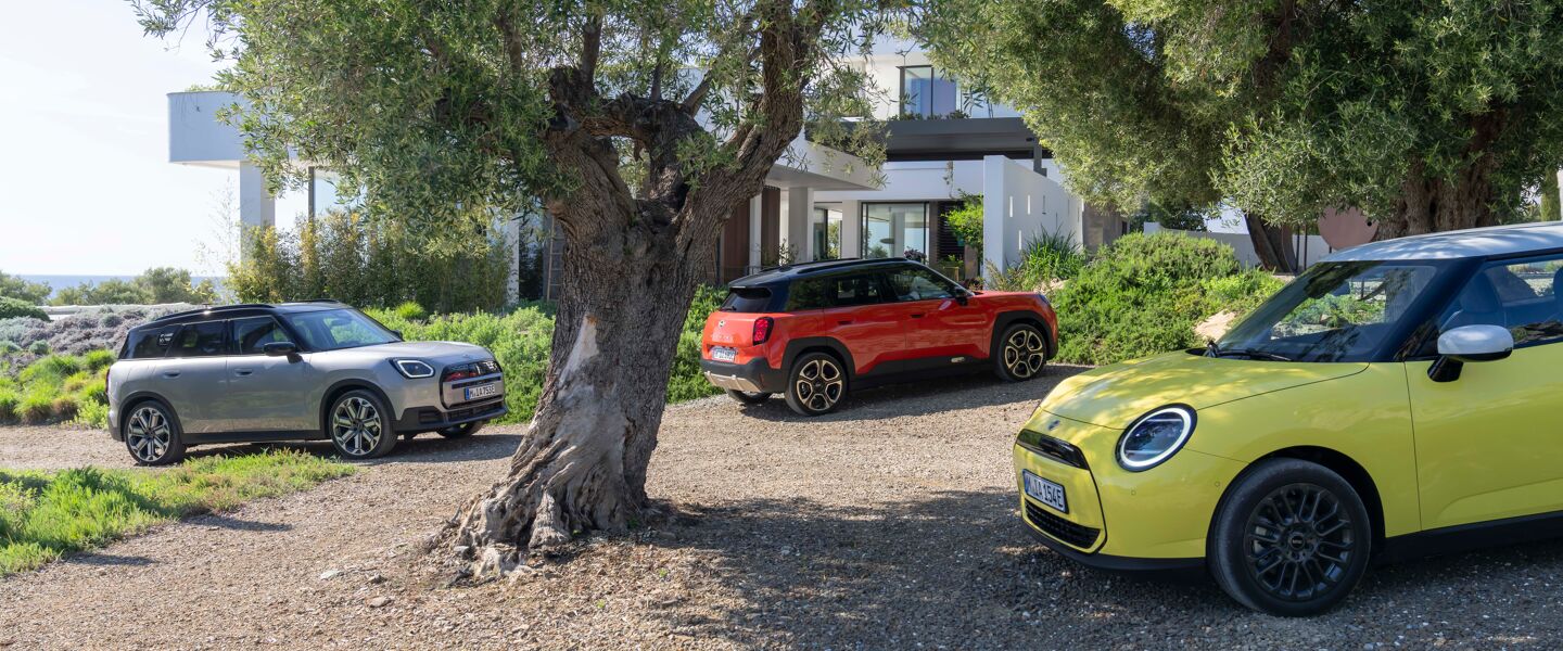 P90546394_highRes_the-new-mini-family- (1)