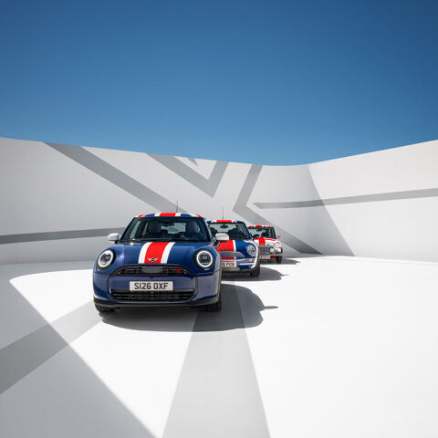 DI26_000418360_V1_O_sRGB_The-MINI-Cooper-Oxford-Edition---F66-Cooper-.jpg