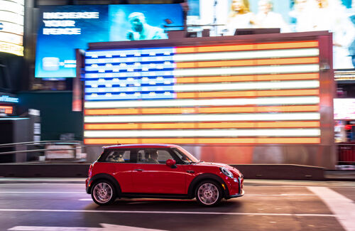 P90482549_highRes_mini-cooper-se-10-20.jpg