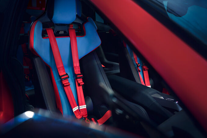 DI26_000416149_V2_O_sRGB_BMW-M-Concept-NEUE-KLASSE---Launch-Campaign.jpg