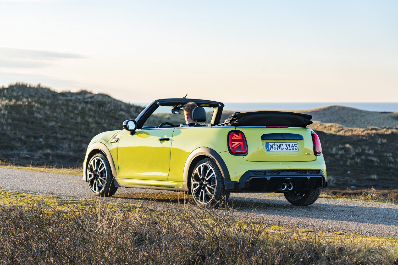 P90413646_highRes_the-mini-john-cooper.jpg